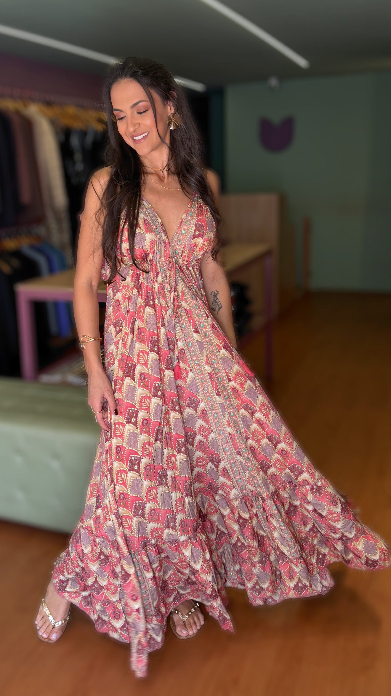 VESTIDO INDIANO DECOTE COSTAS
