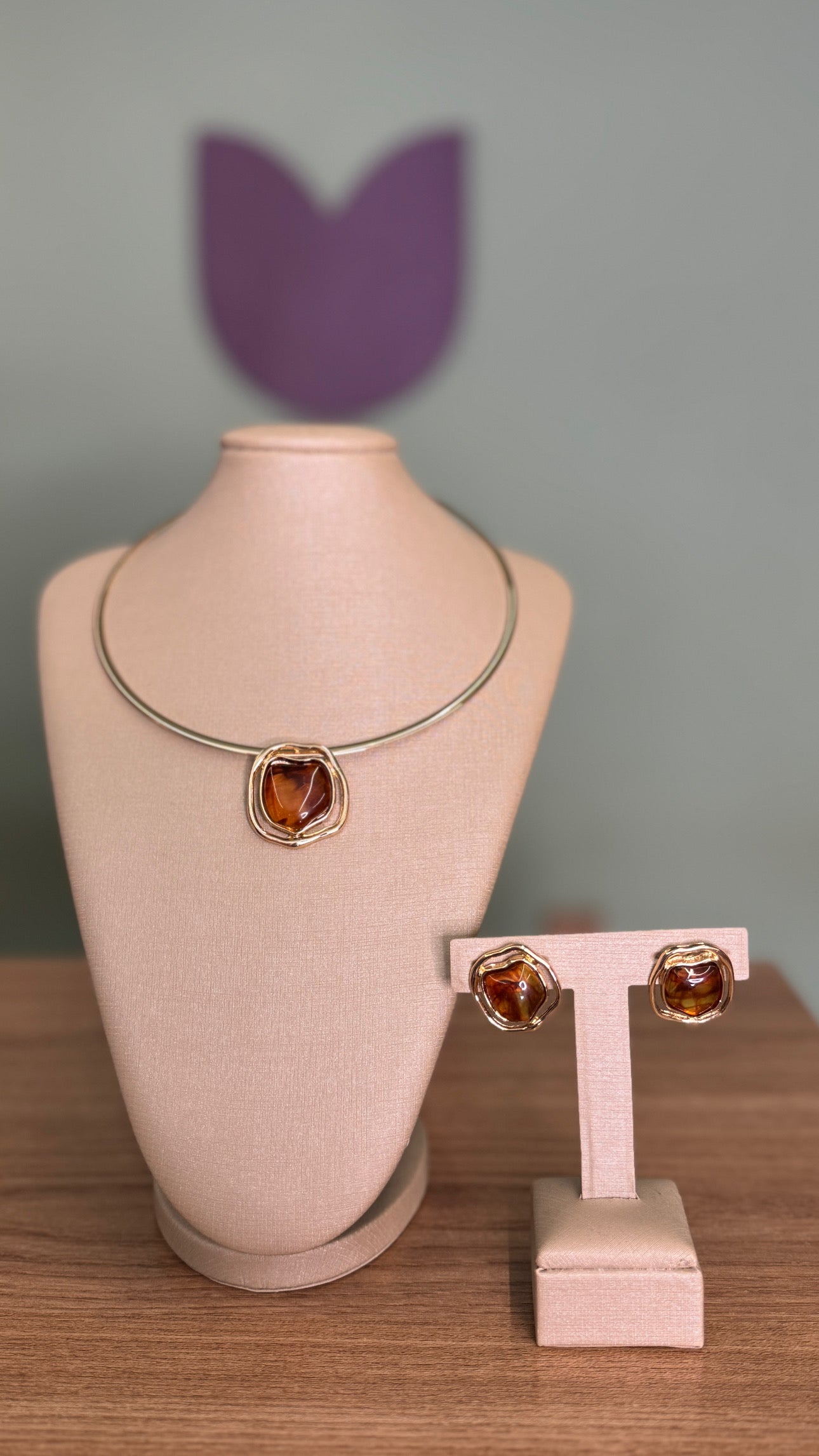 CONJUNTO CHOKER ARO E BRINCO ORGÂNICO RESINADO